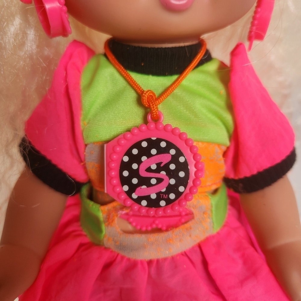 Vintage 1992 MATTEL Sally Secrets Doll Original Crimped Hairstyle Stickers Toy - Picture 3 of 13
